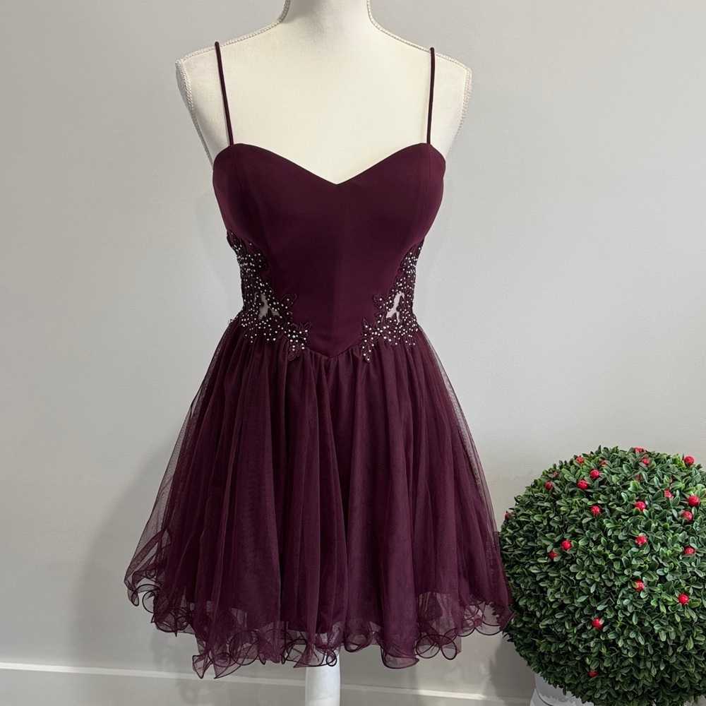 Blondie Nites Burgundy Spaghetti Strap Mini Dress with Beaded Waist Sz 5